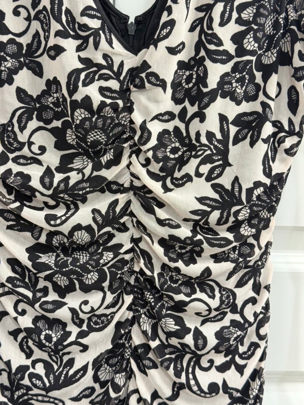 GUESS Floral ruched long sleeve V-neck dress - Picture 2 of 8